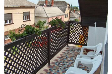 Family pension Balatonkenese 8